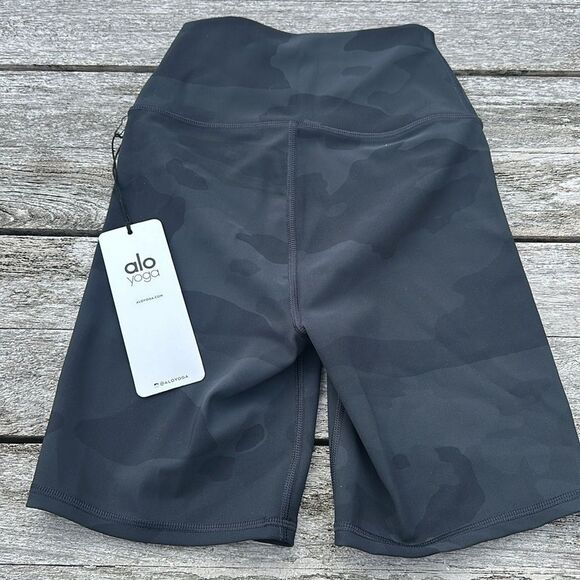 Alo Yoga Vapor Camouflage High Waist Biker Shorts In Black‎ Size XS NWT - Picture 3 of 8